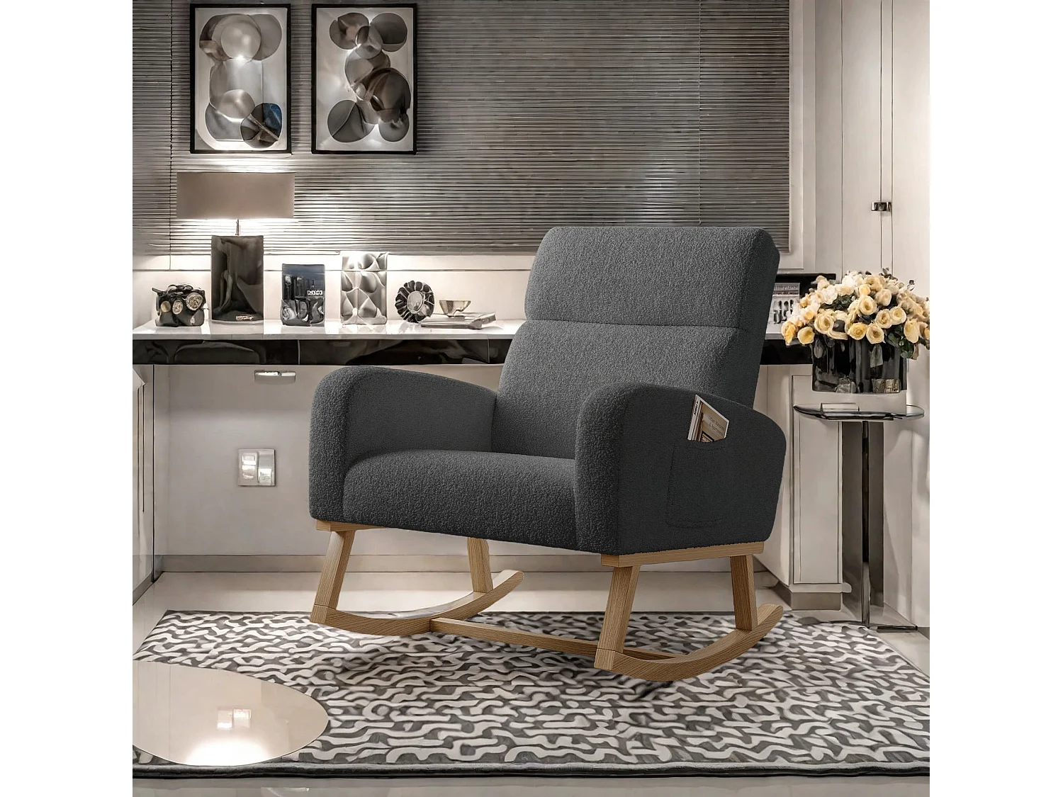 Cadeira de balanço em tecido Teddy preto com bolsos laterais, assento largo e almofadas antiderrapantes silenciosas