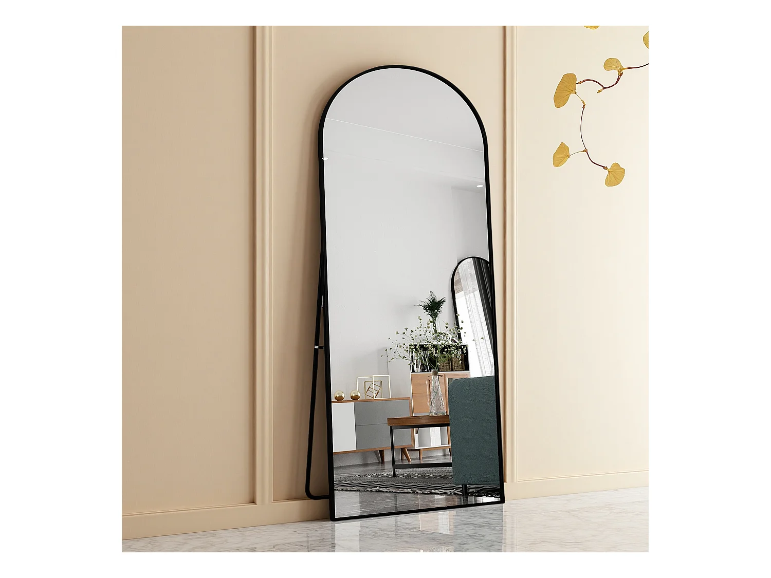 Spiegel op ware grootte 180 x 80 cm van gehard glas met zwart aluminium frame, gebogen vorm, grote staande spiegel