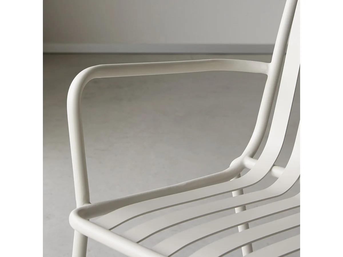 Sessel Gaby Cream aus beschichtetem Metall