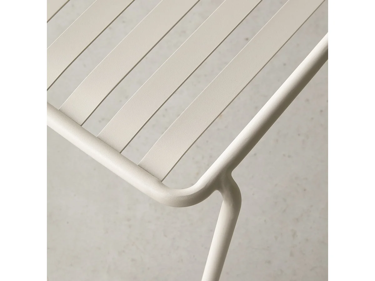 Sessel Gaby Cream aus beschichtetem Metall