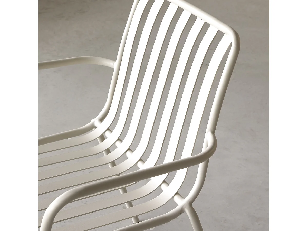 Sessel Gaby Cream aus beschichtetem Metall