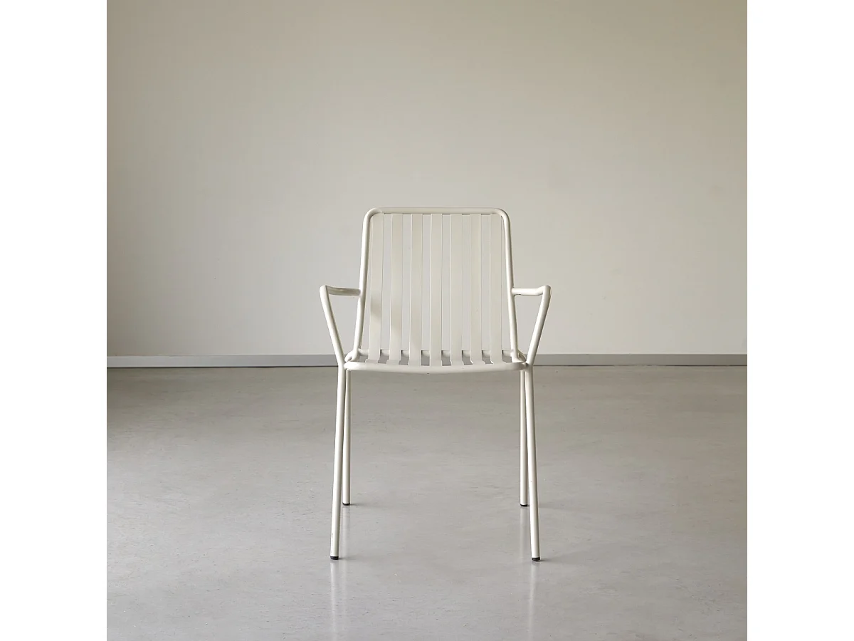 Sessel Gaby Cream aus beschichtetem Metall