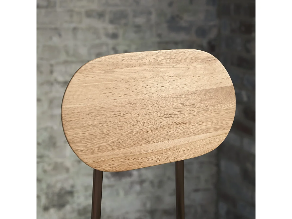 Sgabello da bar Yutapi linen green in legno di quercia