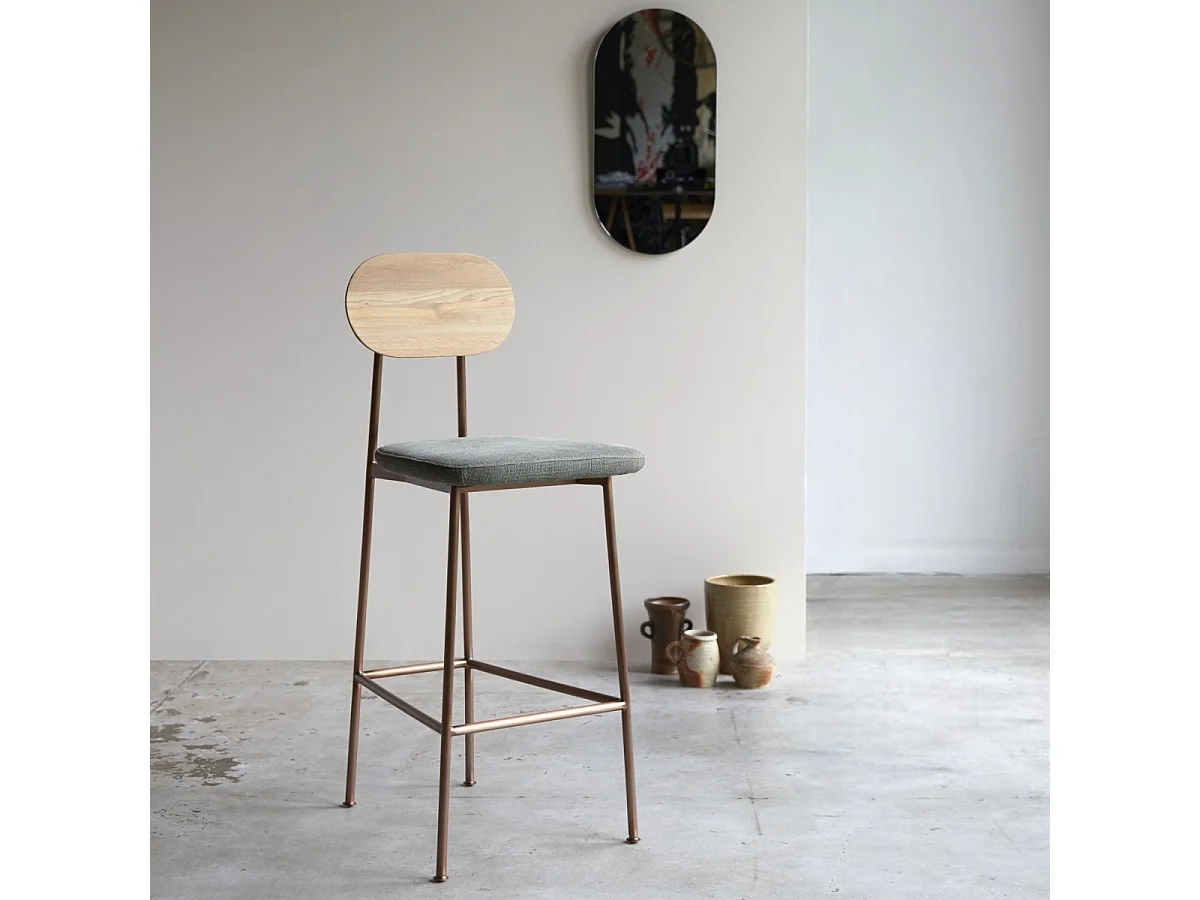 Sgabello da bar Yutapi linen green in legno di quercia