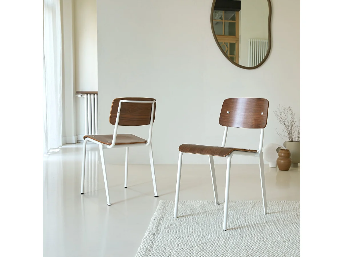 Stuhl Mio White aus Metall und Nussbaumholz