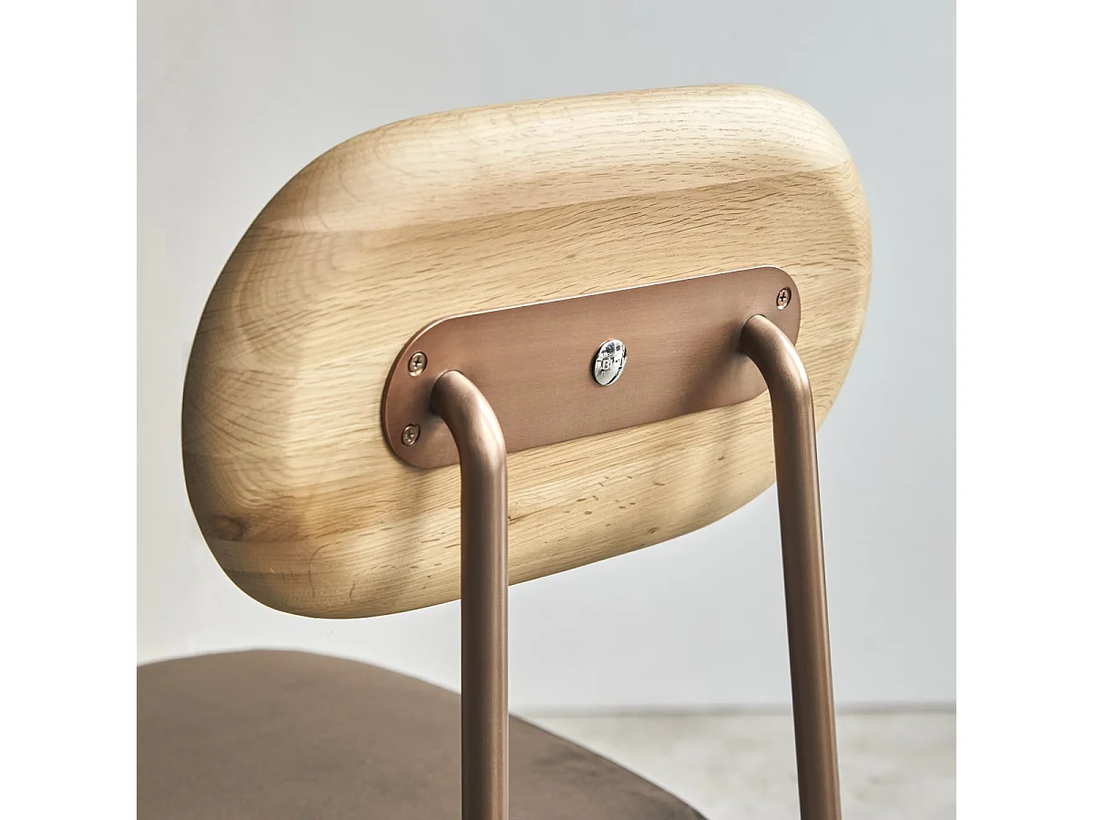 Sedia Yutapi brown in legno quercia