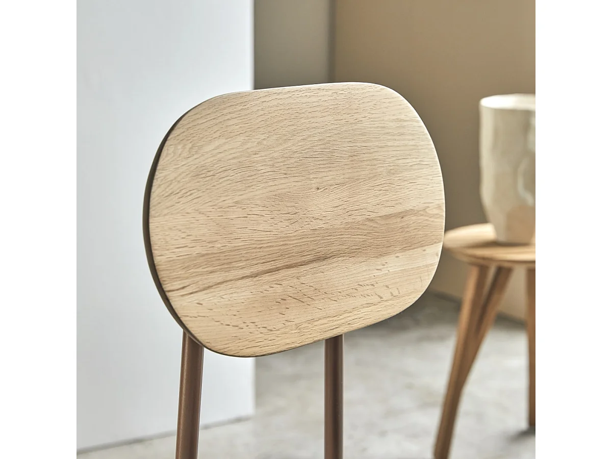 Stuhl aus Eichenholz Yutapi brown