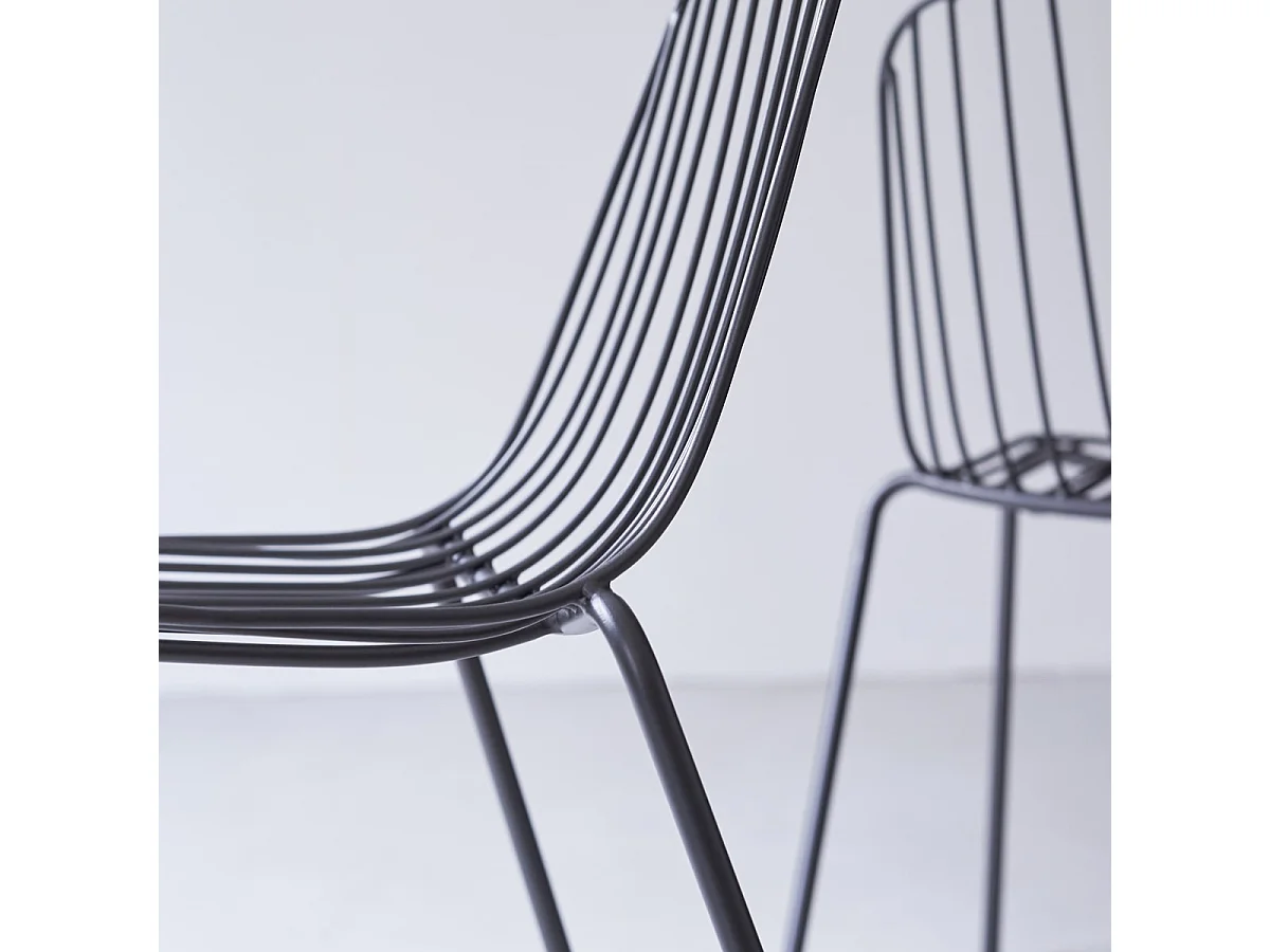 Chaise en métal peint Arty dark grey