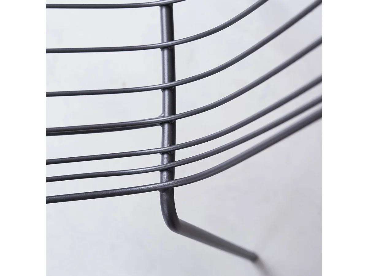 Chaise en métal peint Arty dark grey