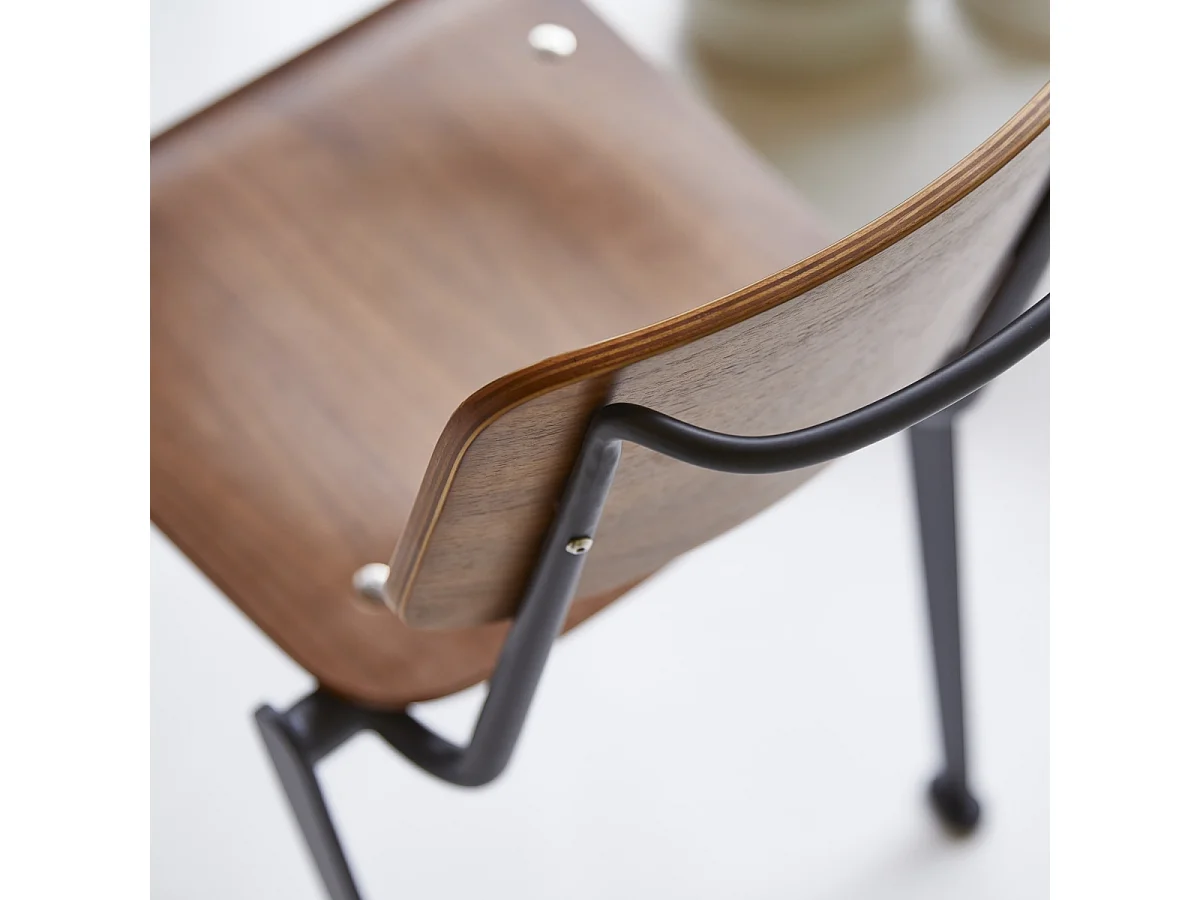 Stuhl Mio aus Metall und Nussbaumholz, black