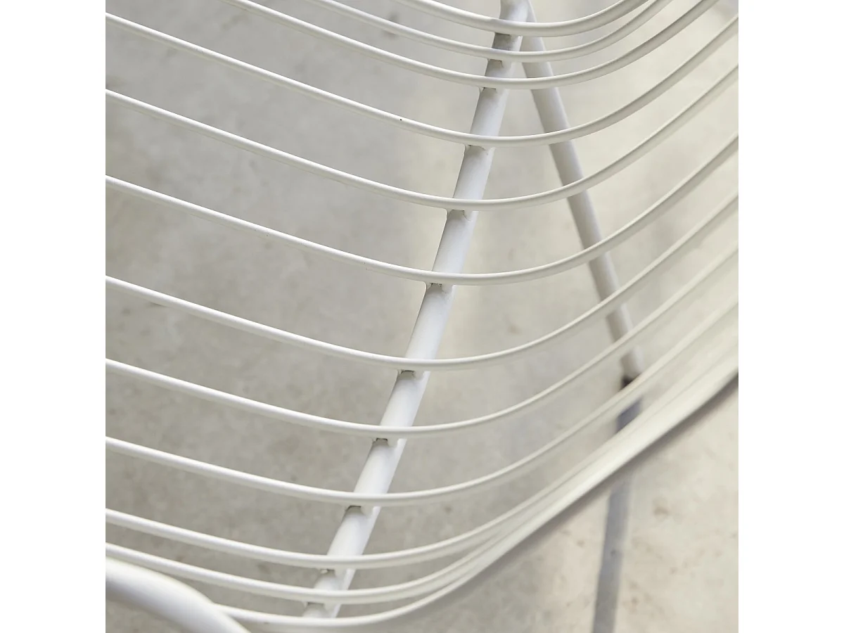 Lehnstuhl aus Metall Arty weiß  lackiert