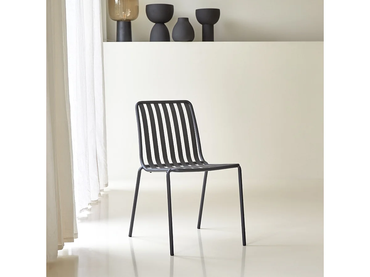 Sedia in metallo verniciato Gaby black