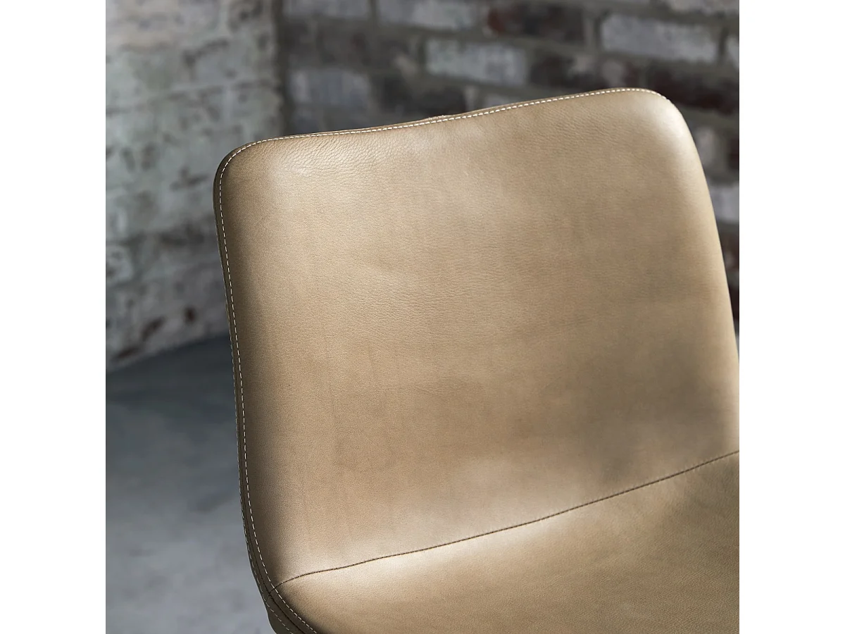 Sedia Cocoon cheyenne in legno di quercia