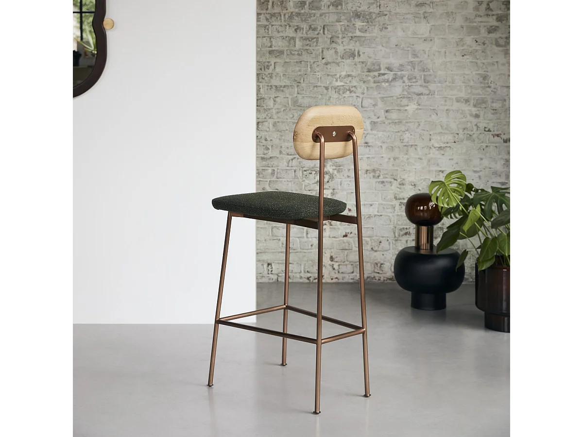 Sgabello da bar Yutapi cachi tweed in legno di quercia