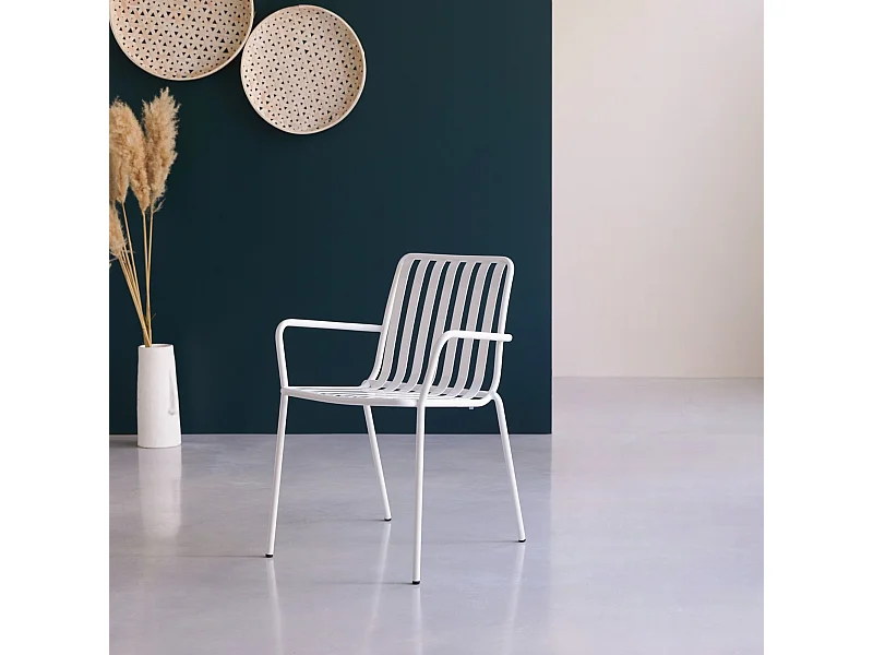 Lehnstuhl Gaby White aus lackiertem Metall