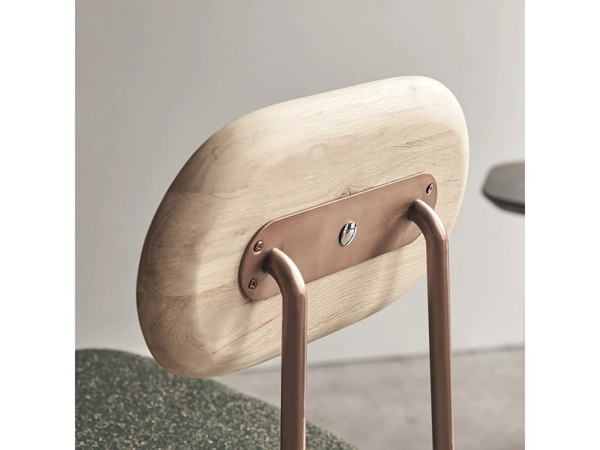 Sedia Yutapi kaki in legno di quercia