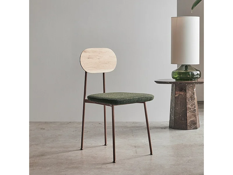 Sedia Yutapi kaki in legno di quercia