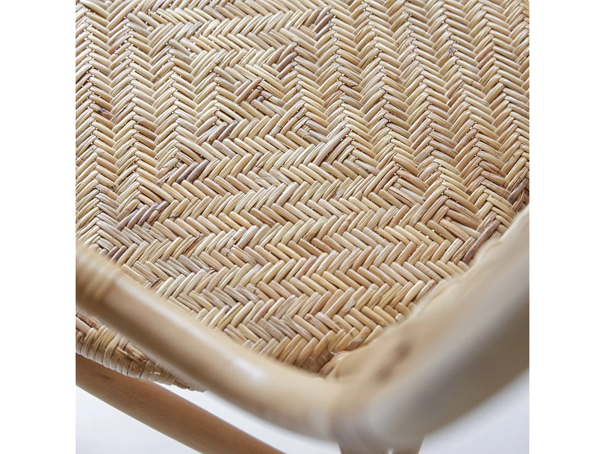 Poltrona in steli di rattan Marius
