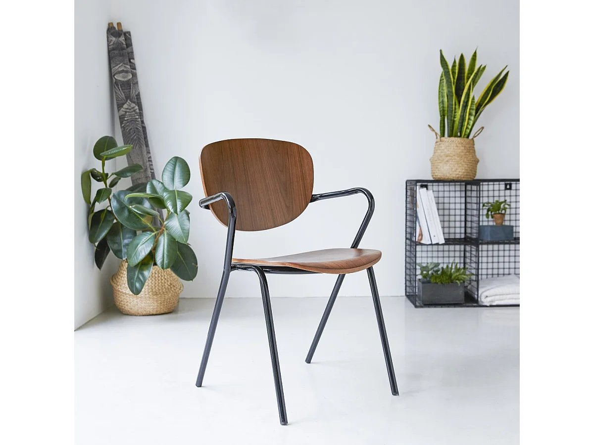Chaise en métal et bois de noyer Ada