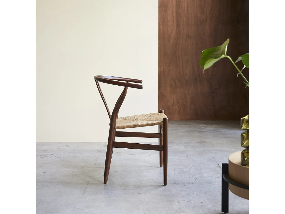 Sedia in legno di teak massiccio scuro e seduta intrecciata Blaise