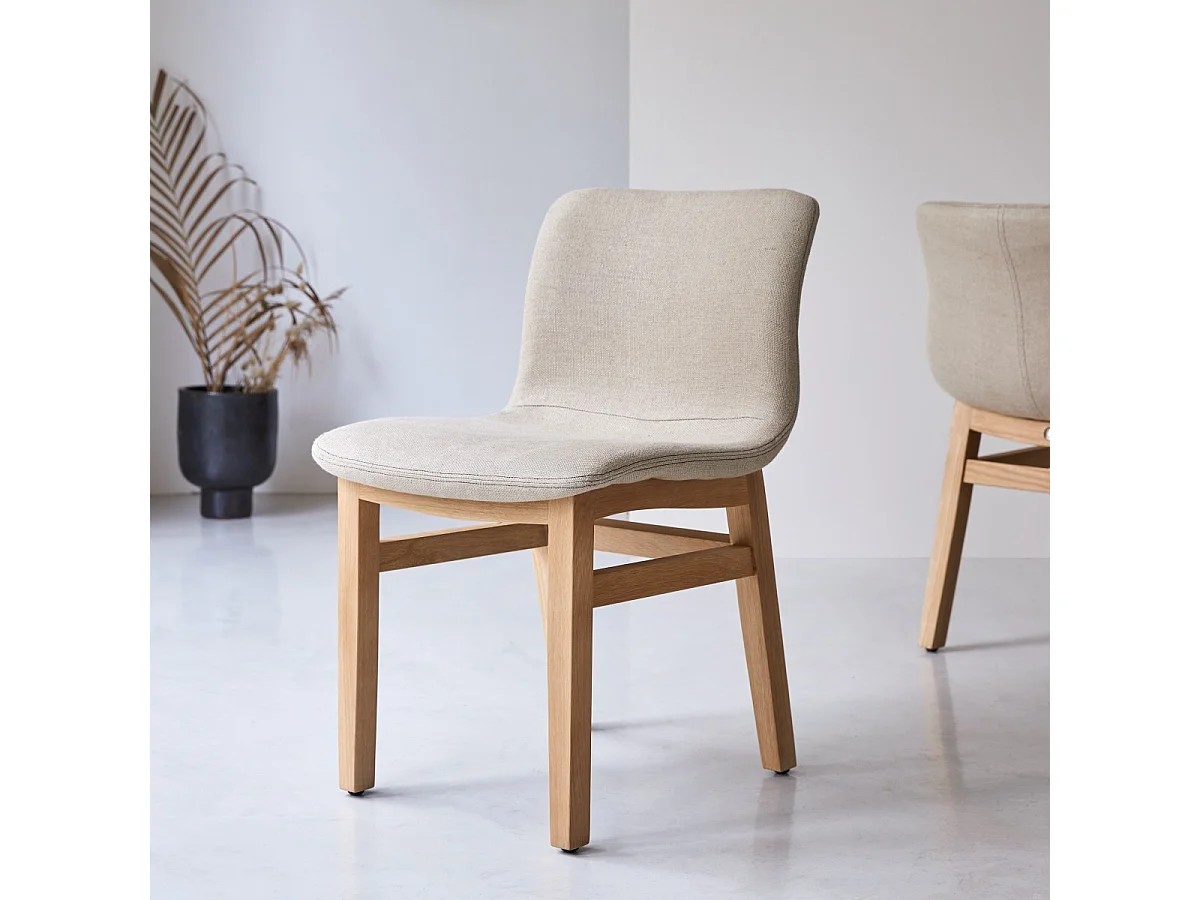Stuhl aus aus massivem Eichenholz Cocoon linen