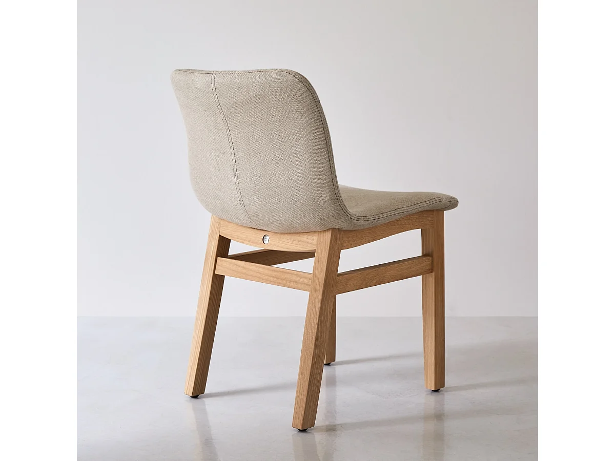 Stuhl aus aus massivem Eichenholz Cocoon linen