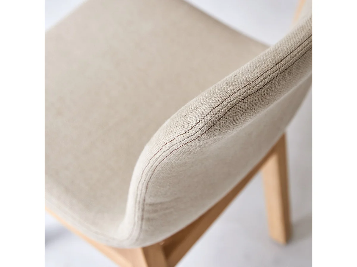 Stuhl aus aus massivem Eichenholz Cocoon linen