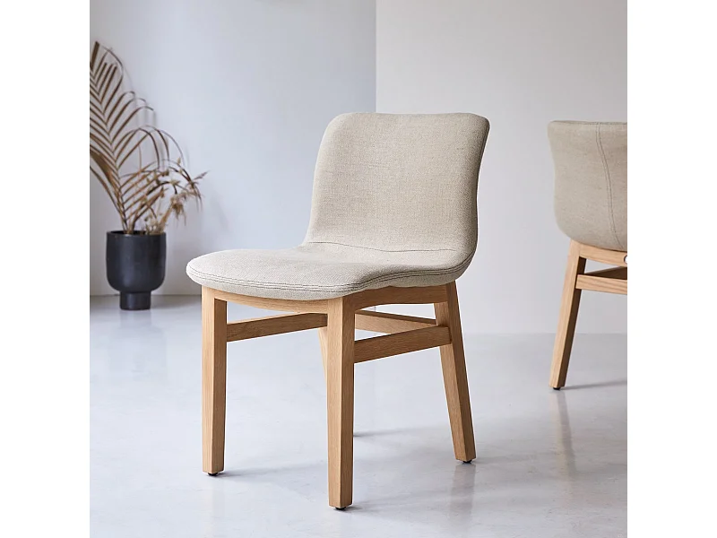 Stuhl aus aus massivem Eichenholz Cocoon linen