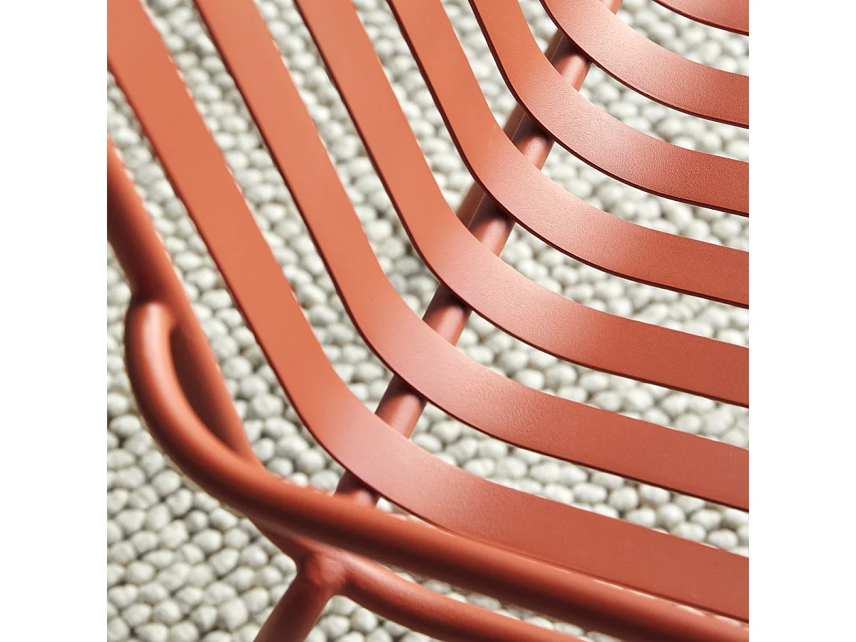 Fauteuil en métal peint Gaby orange