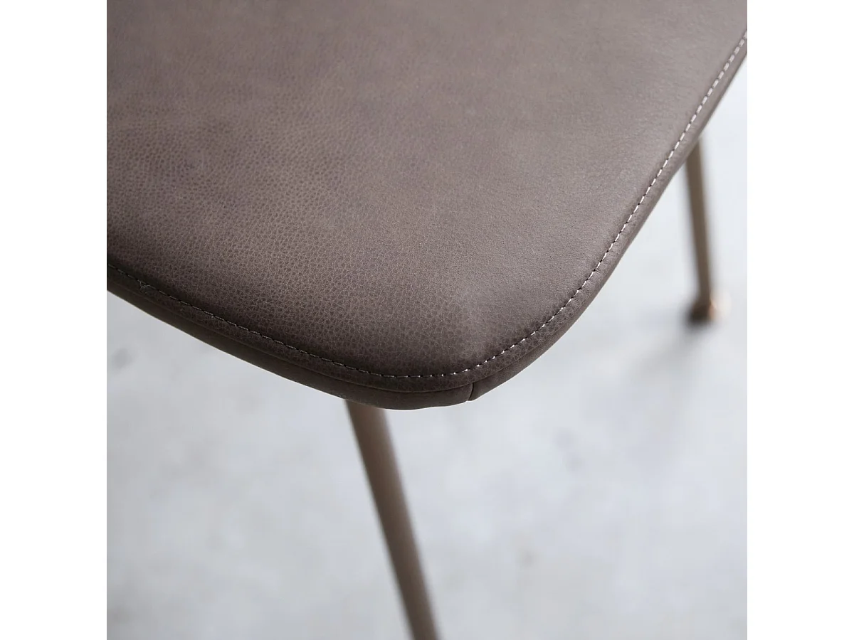 Sedia Yutapi Mohawk choco in legno di quercia