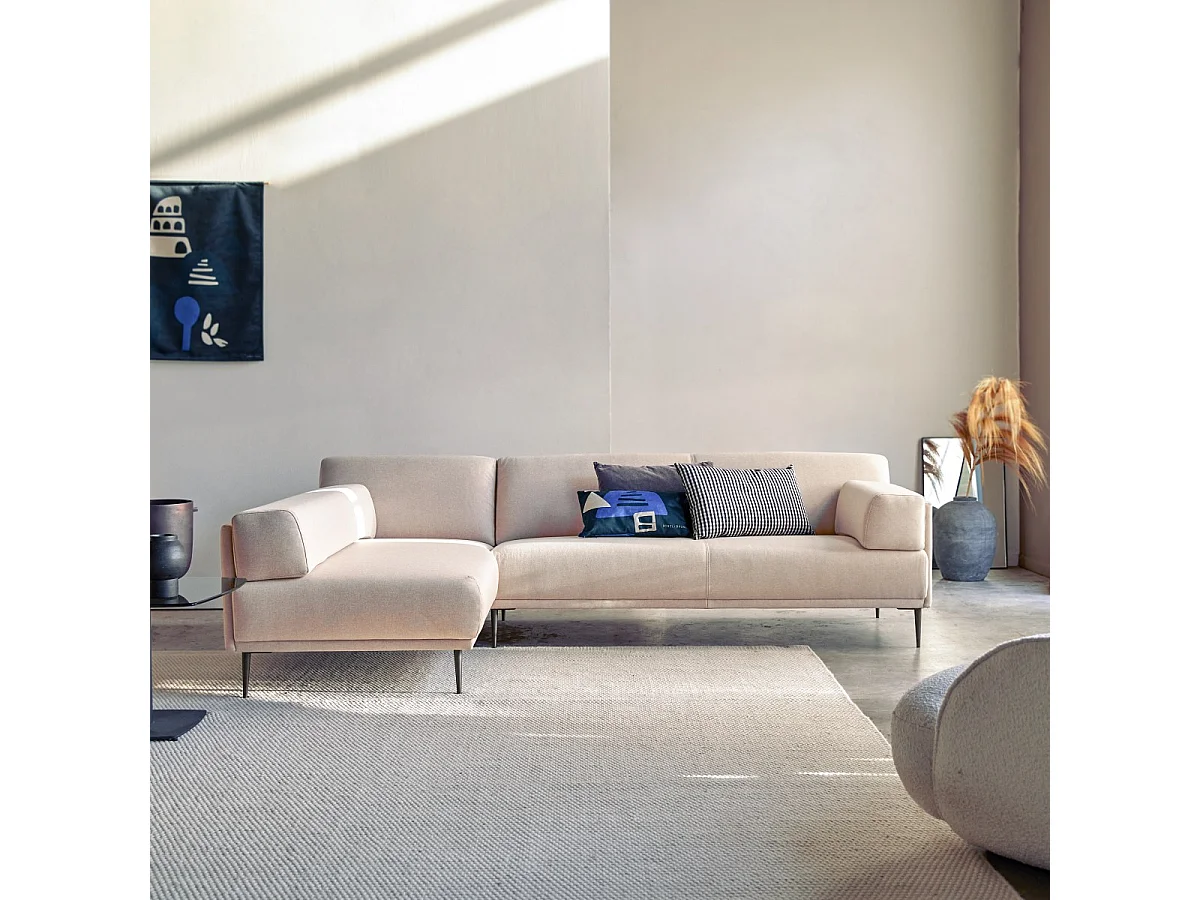 Divano angolare sinistro in tessuto écru 270 x 180 cm Finn, 4 posti