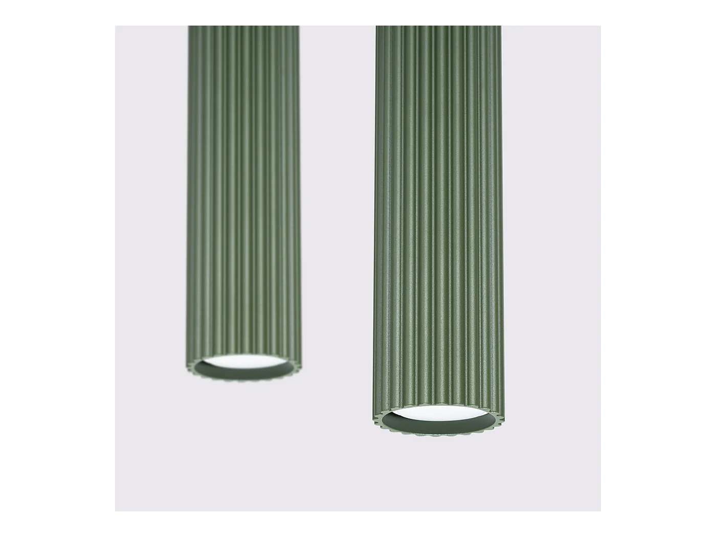 Hanglamp Gloow minimalistisch van  - 2 lichtbronnen 4000K - L.30 x H.90 cm - olijfgroen