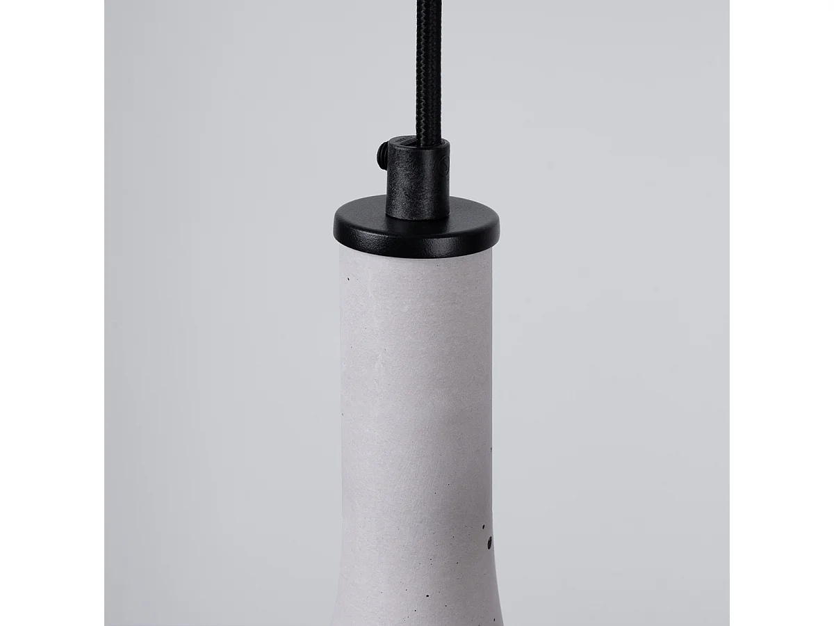 Luminárias pendentes Lum moderno, concreto - 2 fontes de luz 4000K - L.34 x H.113 cm - cinza