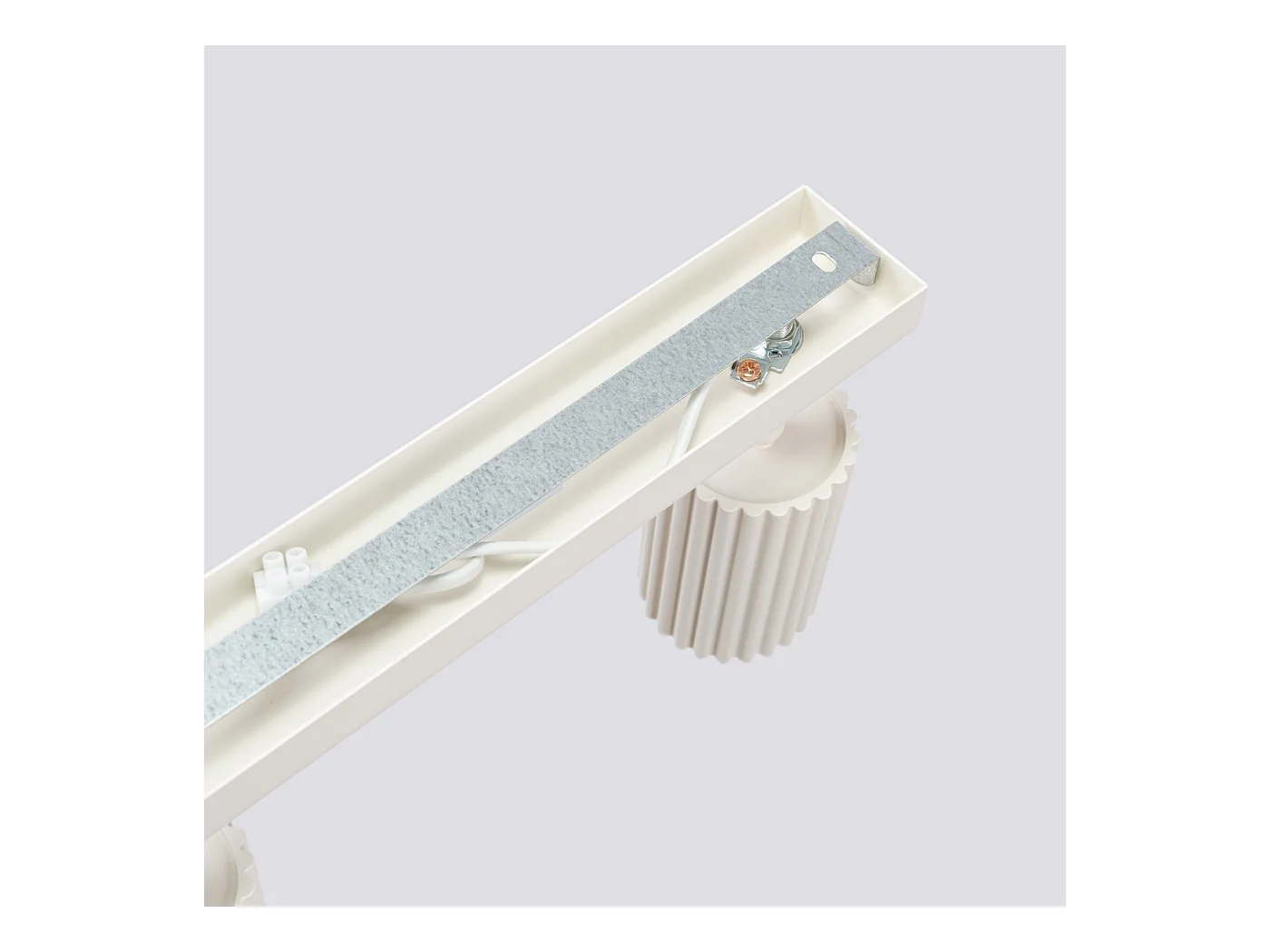 Plafondlamp Gloow minimalistisch van  - 3 lichtbronnen 4000K - L.45 x H.16,5 cm - beige