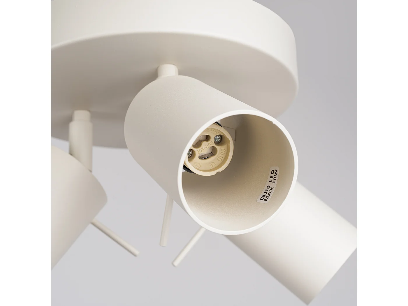 Plafonnier Briix moderne en acier - 3 sources lumineuses 3000K - L.19,5 x H.18,5 cm - beige