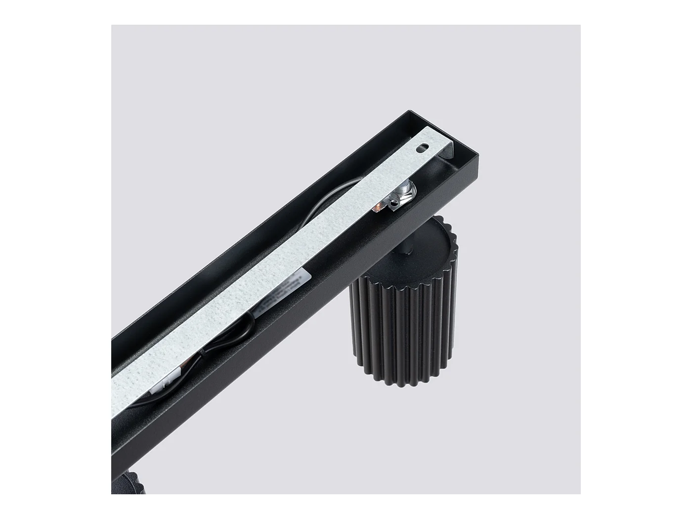 Plafondlamp Gloow minimalistisch van  - 3 lichtbronnen 3000K - L.45 x H.16,5 cm - zwart