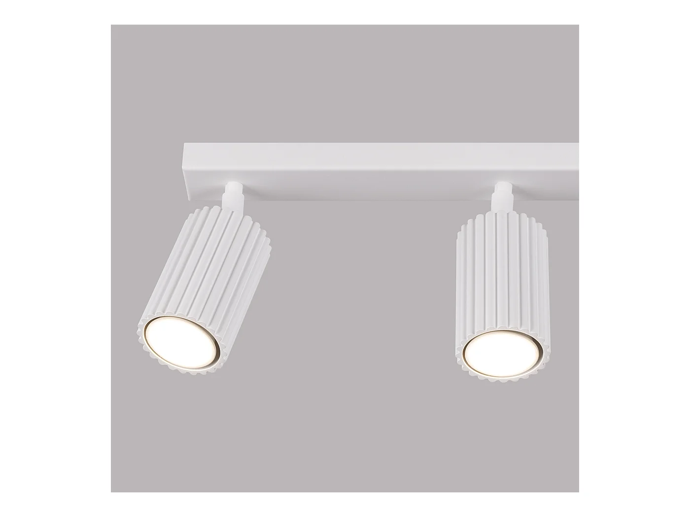 Plafondlamp Gloow minimalistisch van  - 3 lichtbronnen 3000K - L.45 x H.16,5 cm - wit