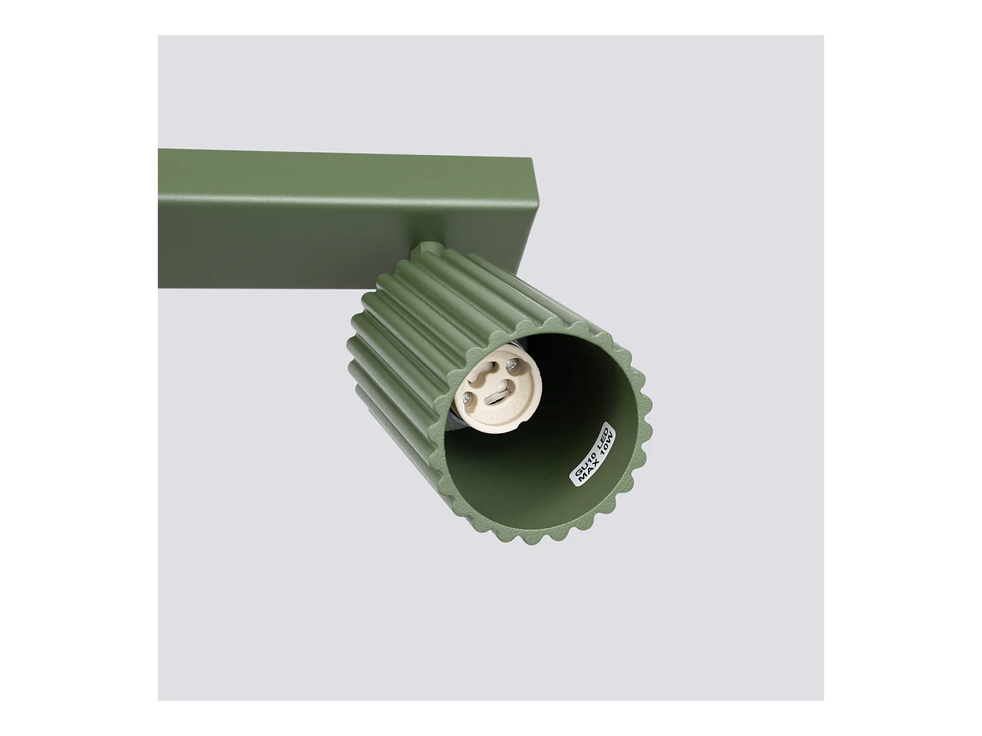 Plafondlamp Gloow minimalistisch van  - 4 lichtbronnen 3000K - L.81 x H.16,5 cm - olijfgroen