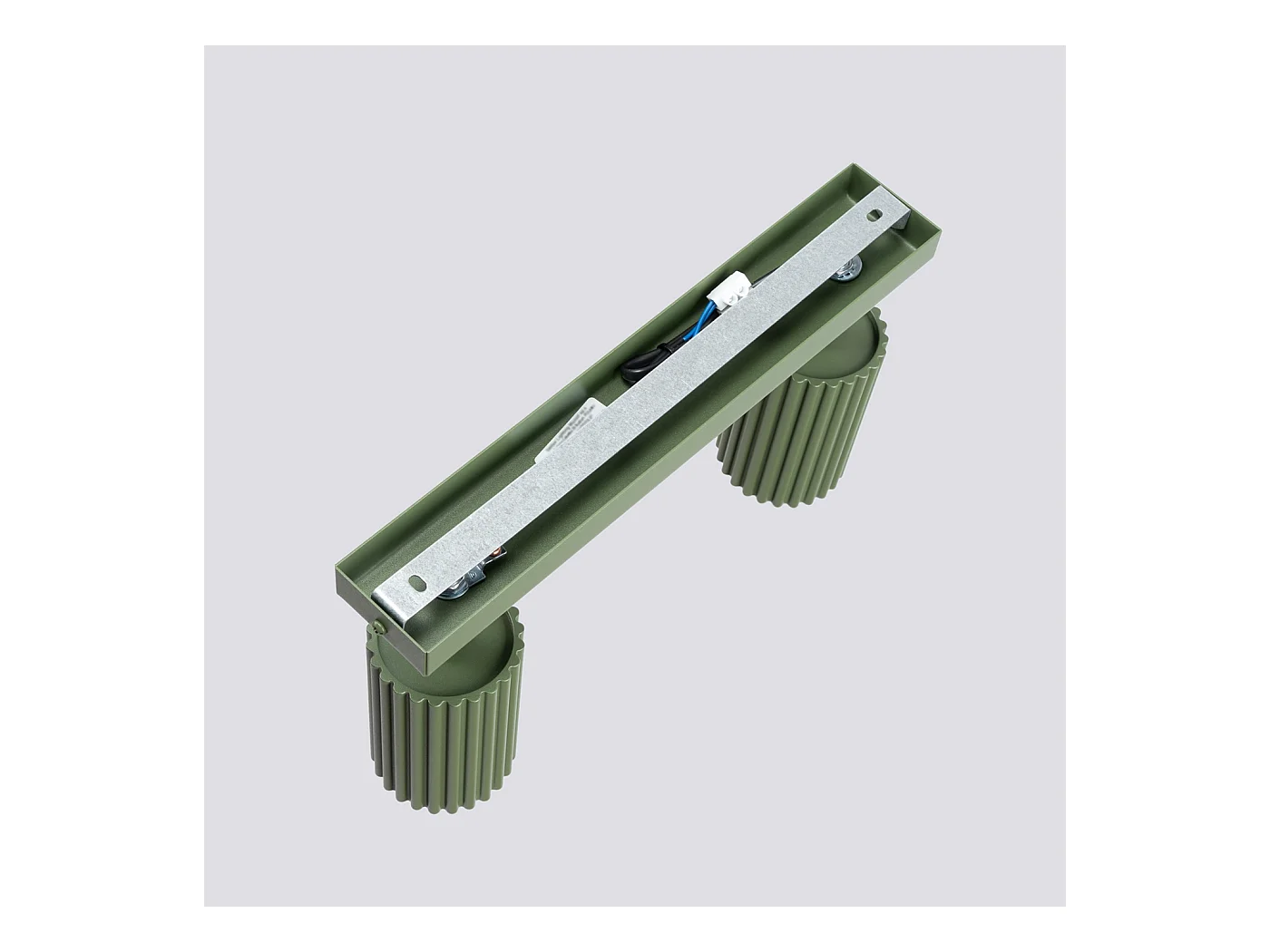 Plafondlamp Gloow minimalistisch van  - 2 lichtbronnen 4000K - L.30 x H.16,5 cm - olijfgroen