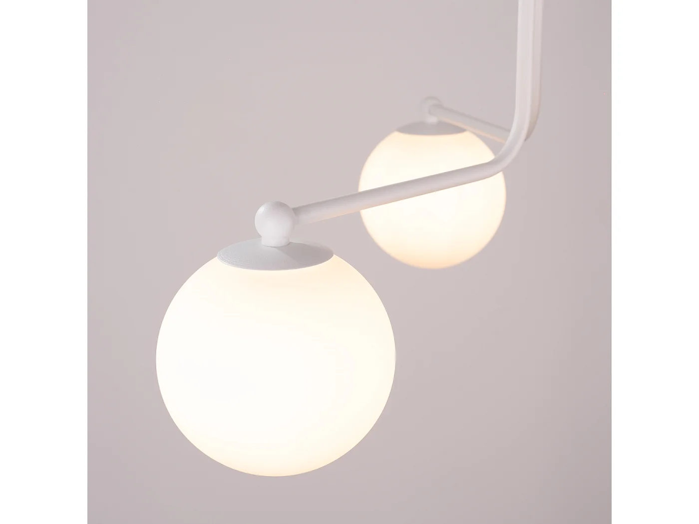Lustre Bealy minimaliste en acier/verre - 3 sources lumineuses 4000K - L.62 x H.29 cm - blanc
