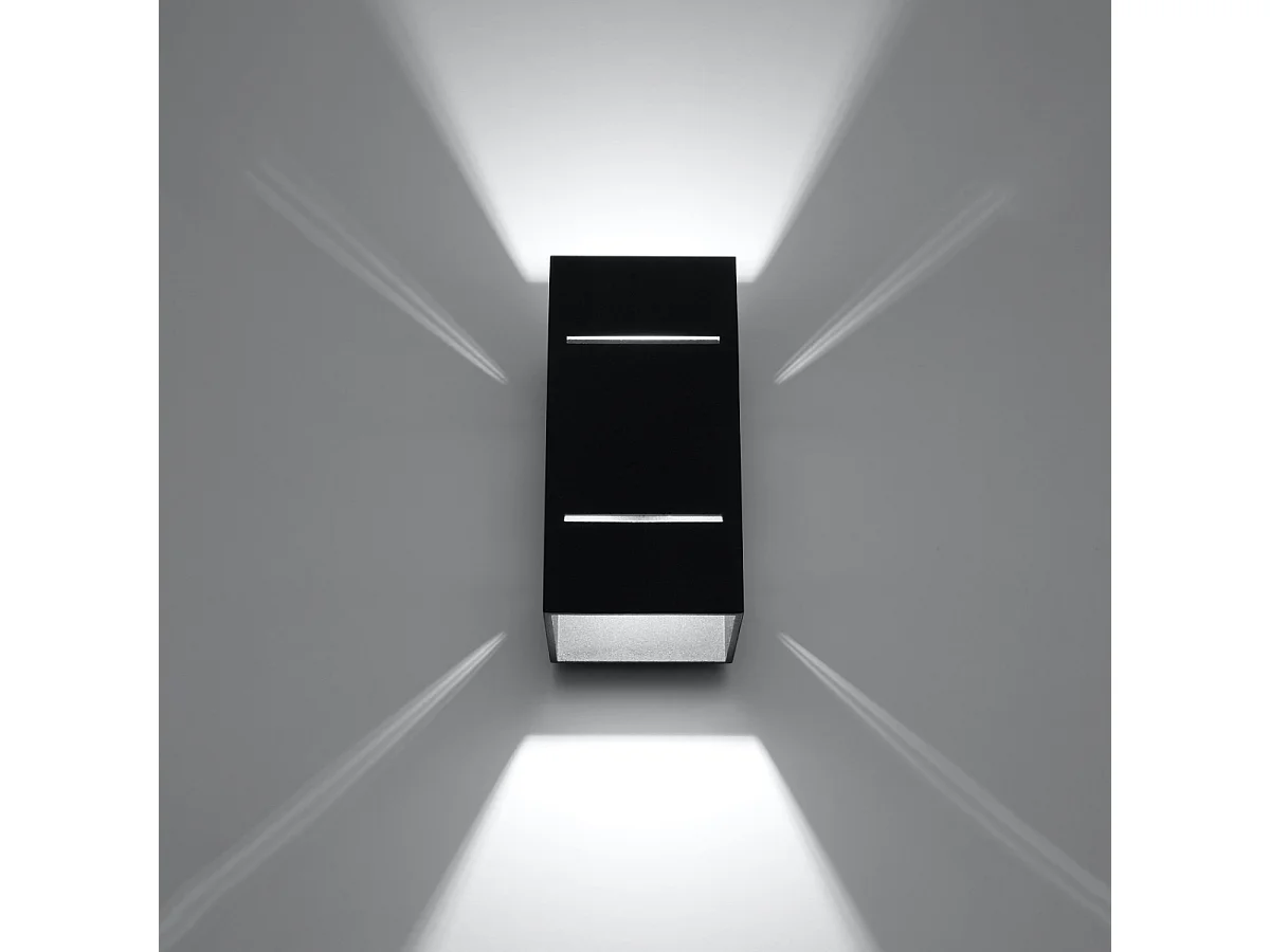 Appliques Vivus grenier en aluminium - 1 sources lumineuses 3000K - L.10 x H.20 cm - noir