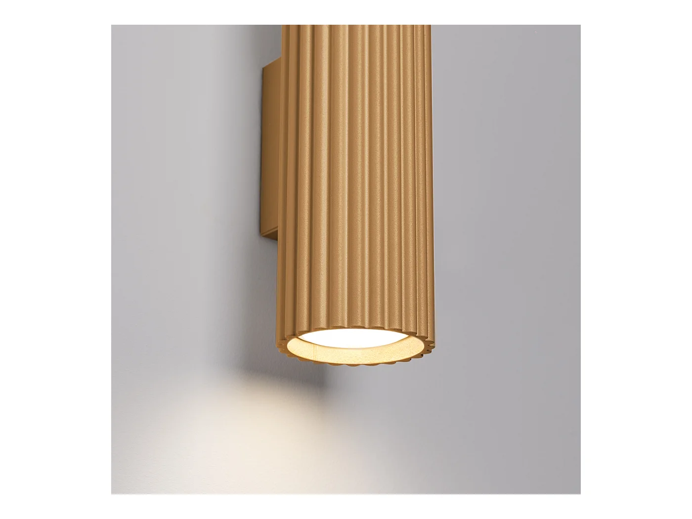 Applique Gloow minimaliste en aluminium - 2 sources lumineuses 3000K - L.6,5 x H.20 cm - doré