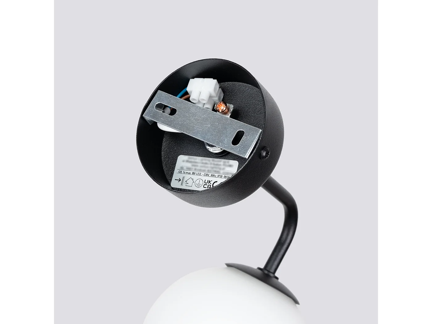 Luminária de parede Bealy minimalista, aço/vidro - 1 fontes de luz 4000K - L.10 x H.21 cm - preto/branco