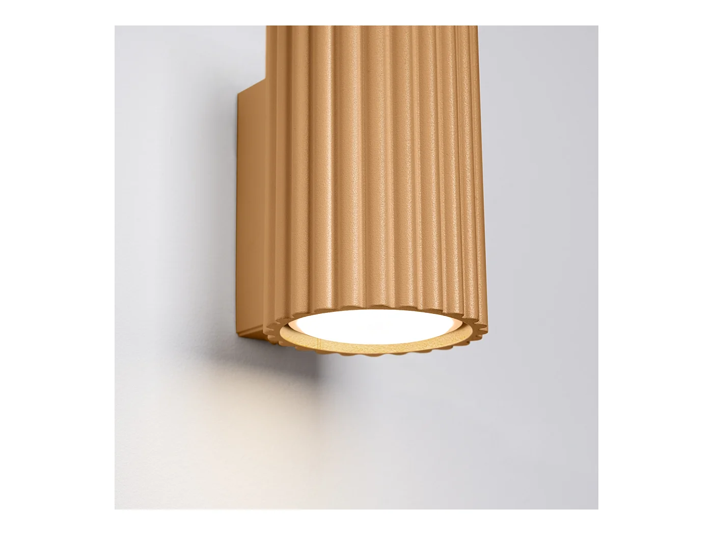 Wandleuchte Gloow minimalistisch aus  Aluminium - 1 lichtquellen 4000K - L.6,5 x H. cm - golden
