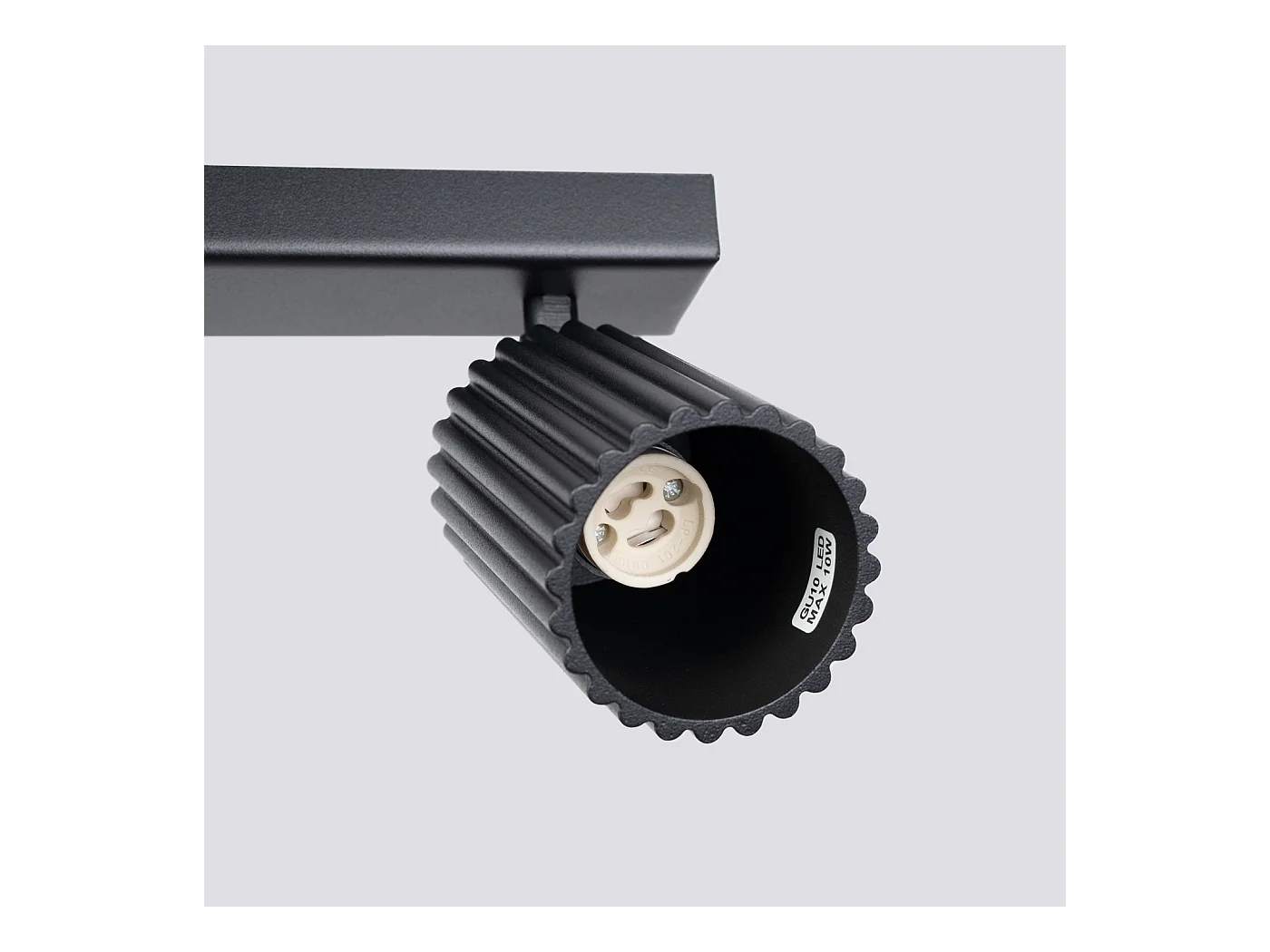 Plafondlamp Gloow minimalistisch van  - 4 lichtbronnen 3000K - L.81 x H.16,5 cm - zwart