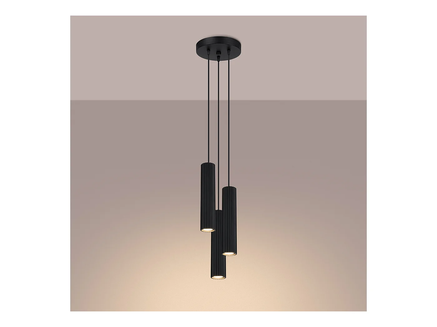 Hanglamp Gloow minimalistisch van  - 3 lichtbronnen 3000K - L.19,5 x H.108 cm - zwart