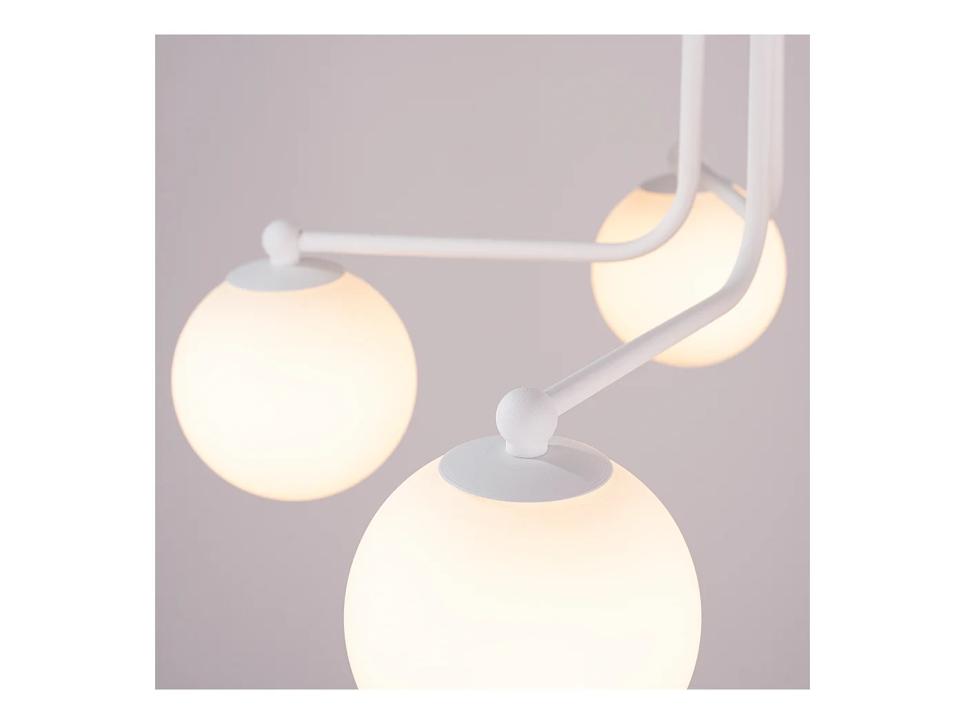 Lustre Bealy minimaliste en acier/verre - 5 sources lumineuses 3000K - L.58 x H.29 cm - blanc