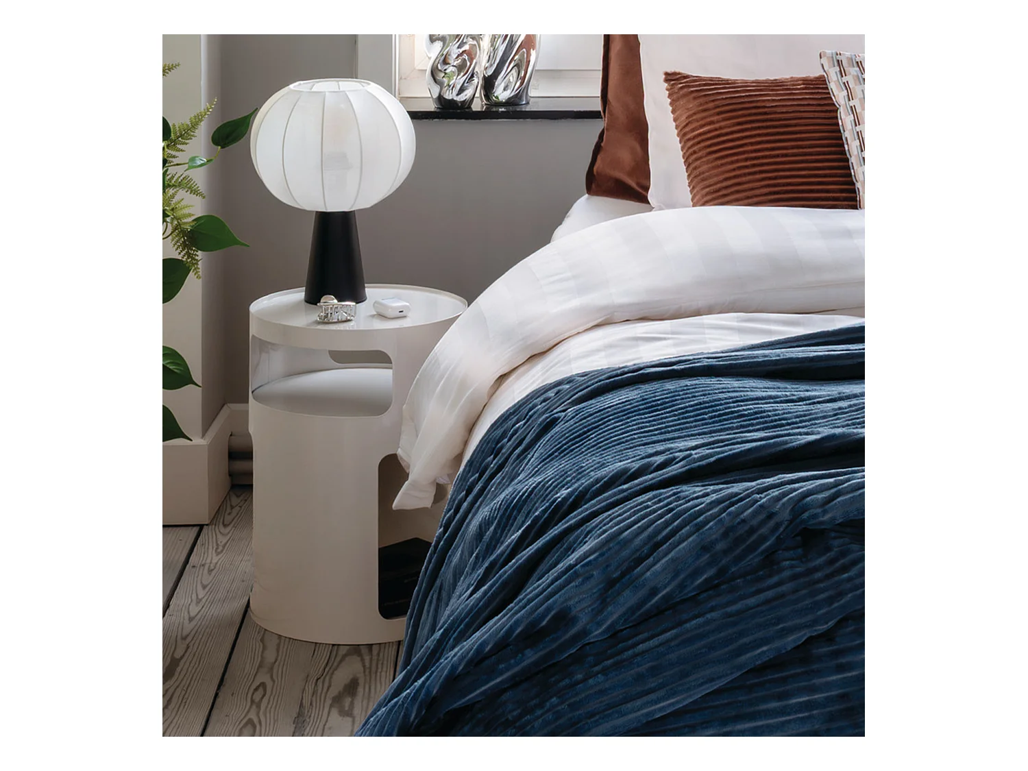 Table d'Appoint Design "Ashdal" 45cm Ivoire