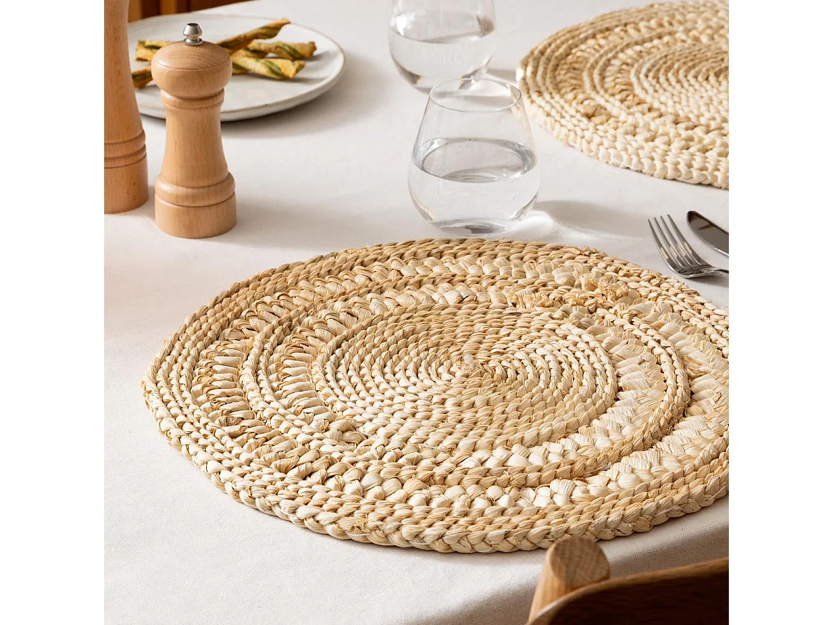 Mantel individual trenzado