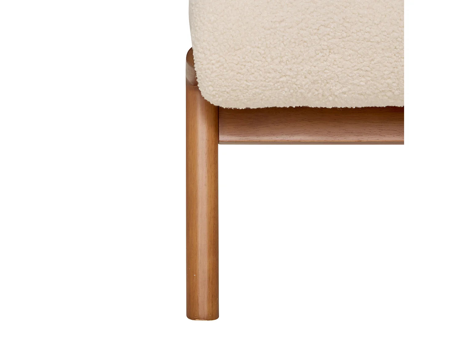 Fauteuil bas en tissu bouclette avec piètement bois